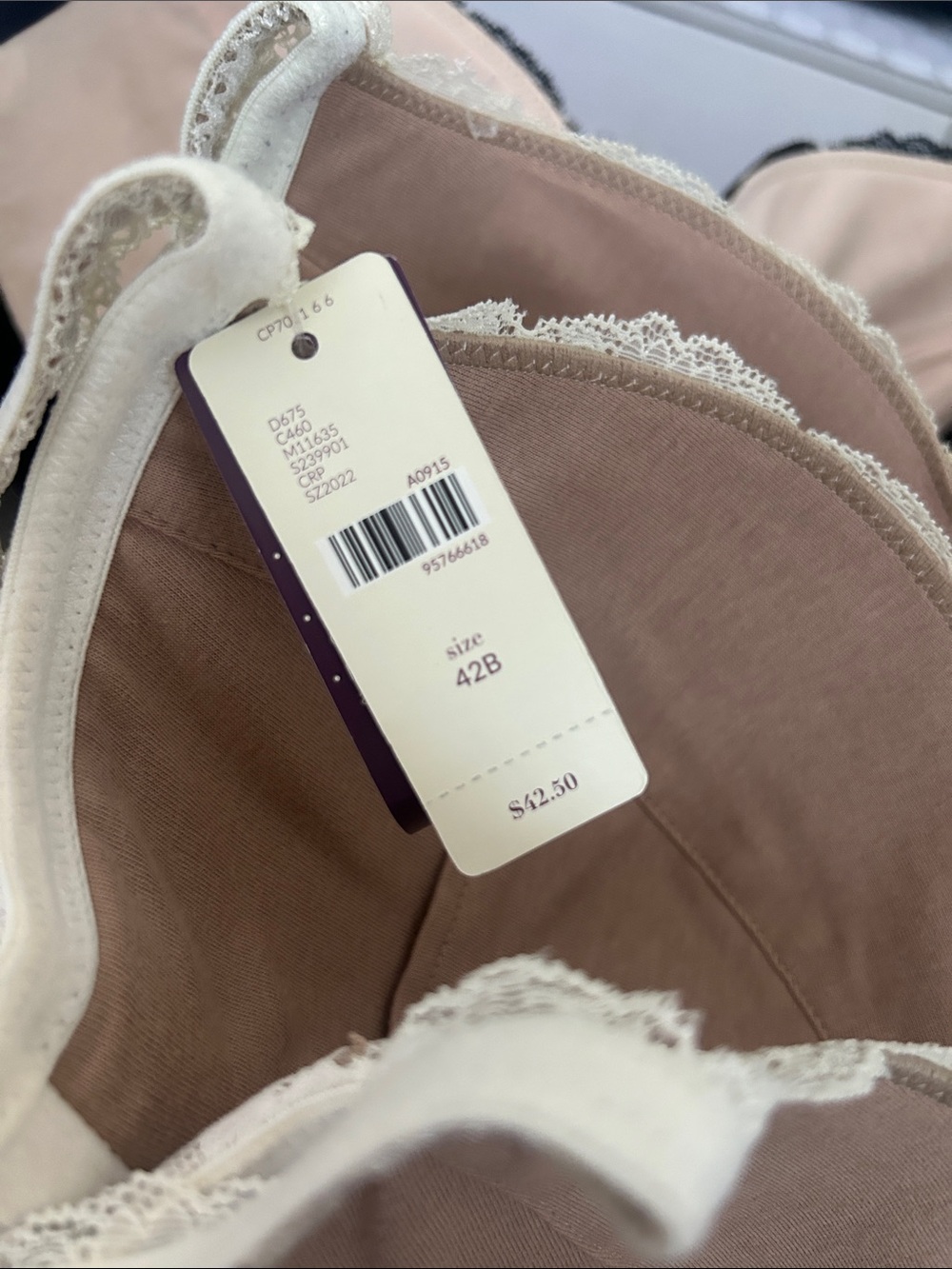Cacique Bold Lace Plunge Underwire Bras 42B - Picture 10 of 10